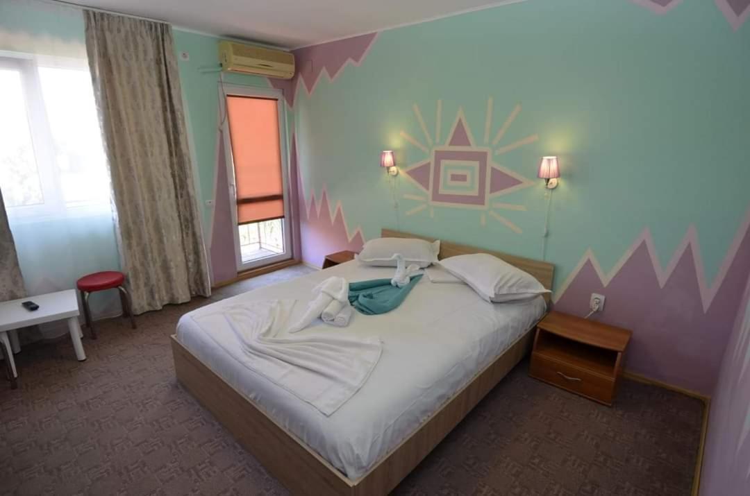 Hotel Vila Robert Schitu Esterno foto