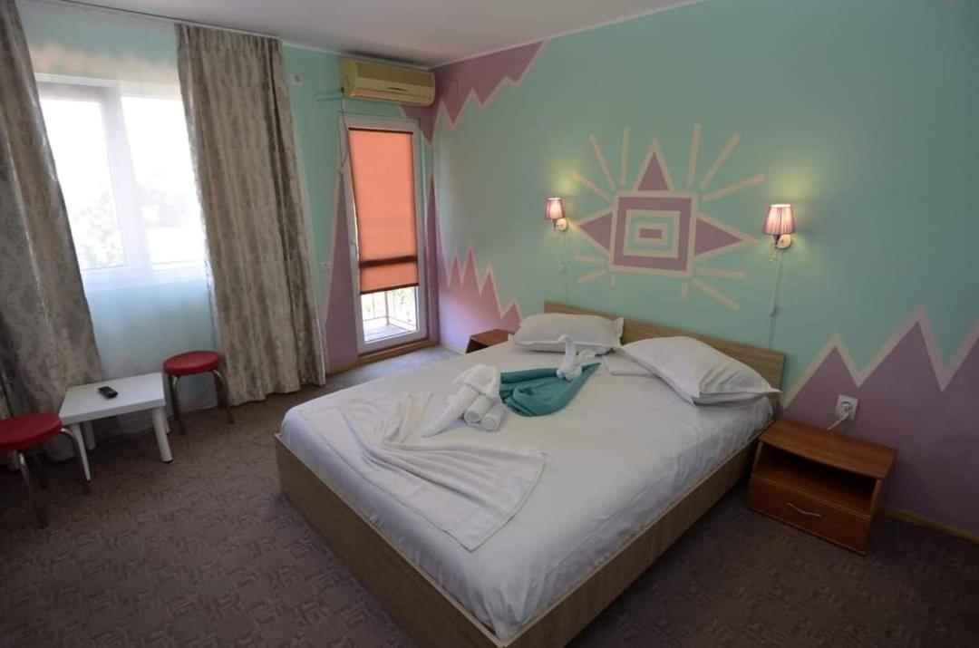 Hotel Vila Robert Schitu Esterno foto